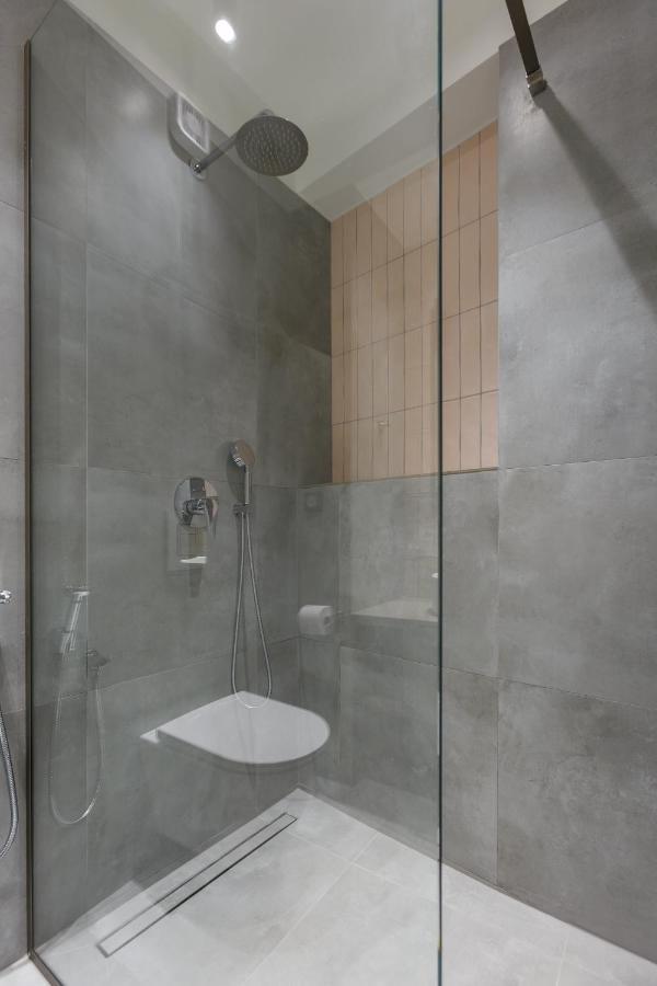 Studio W/King Size Bed Near The Heart Of Каламата Екстериор снимка